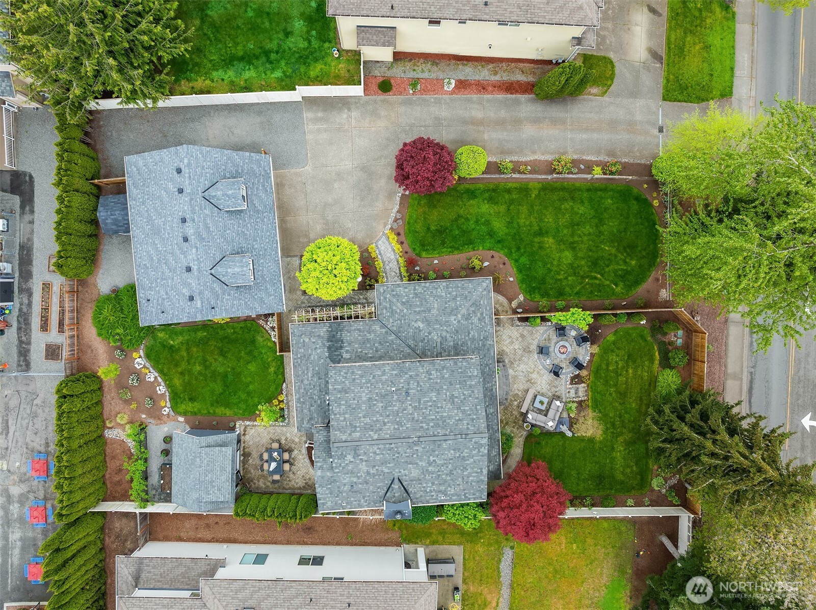 1617 216th Avenue NE, Sammamish, WA 98074