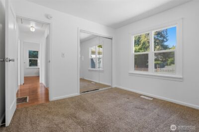 1329 N Cambrian Avenue , Bremerton, WA 98312 - Photo 17
