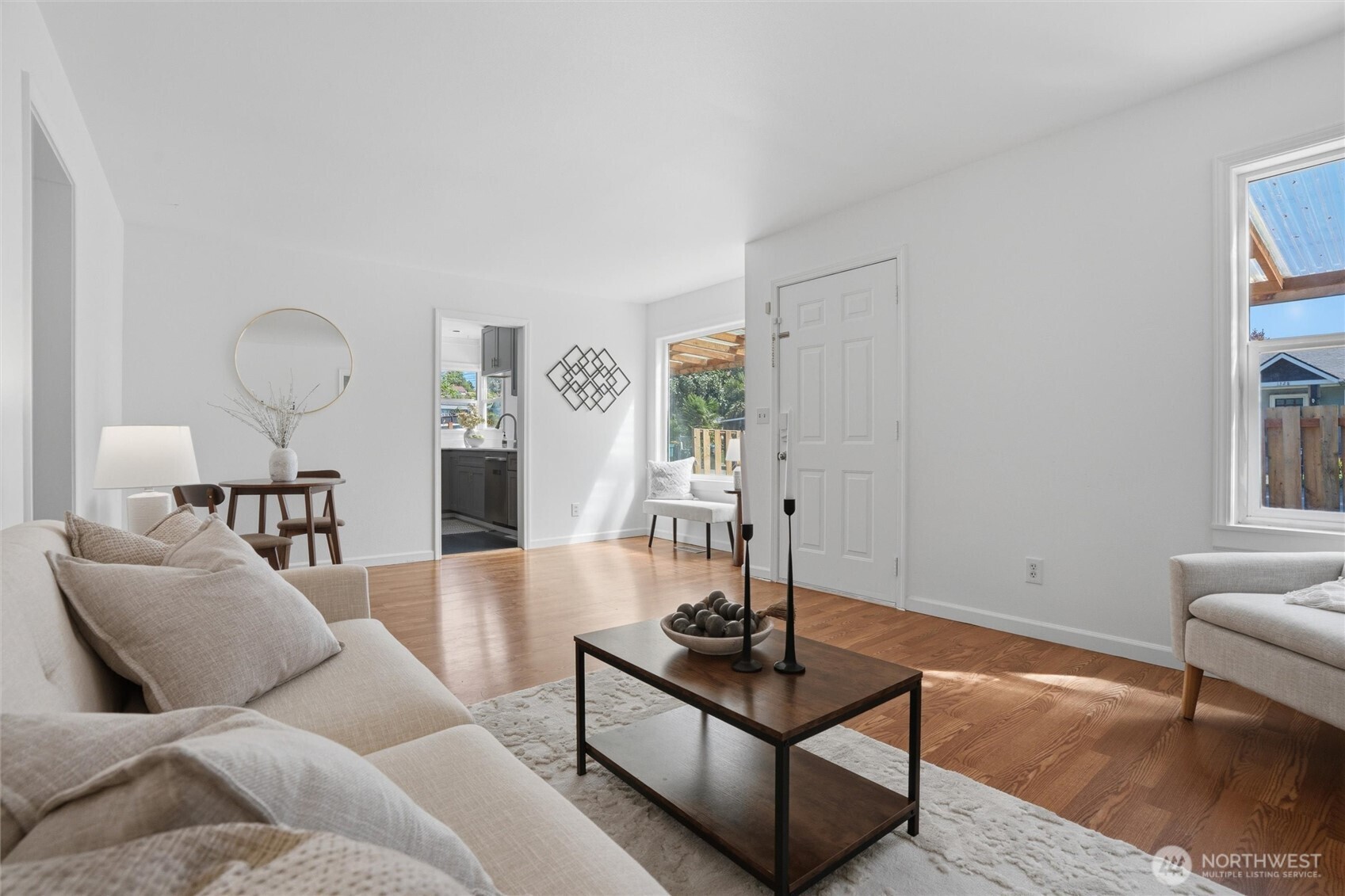 1329 N Cambrian Avenue , Bremerton, WA 98312