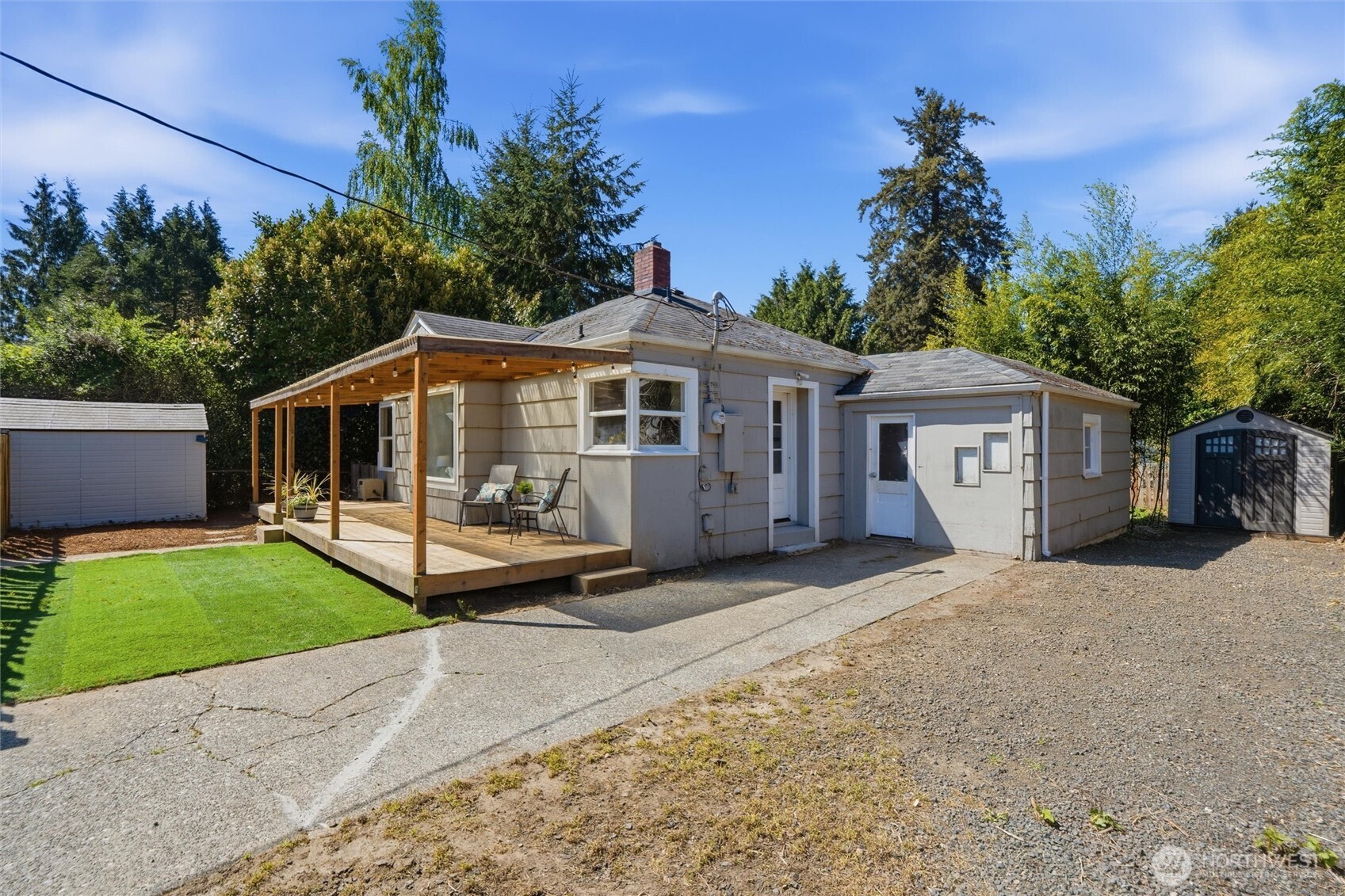 1329 N Cambrian Avenue , Bremerton, WA 98312