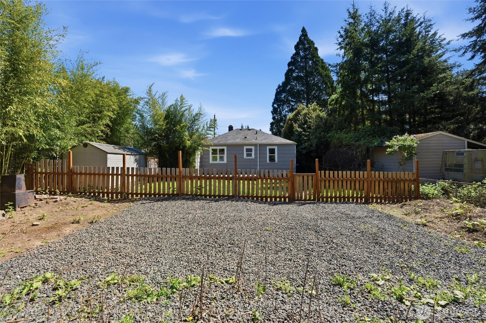 1329 N Cambrian Avenue , Bremerton, WA 98312