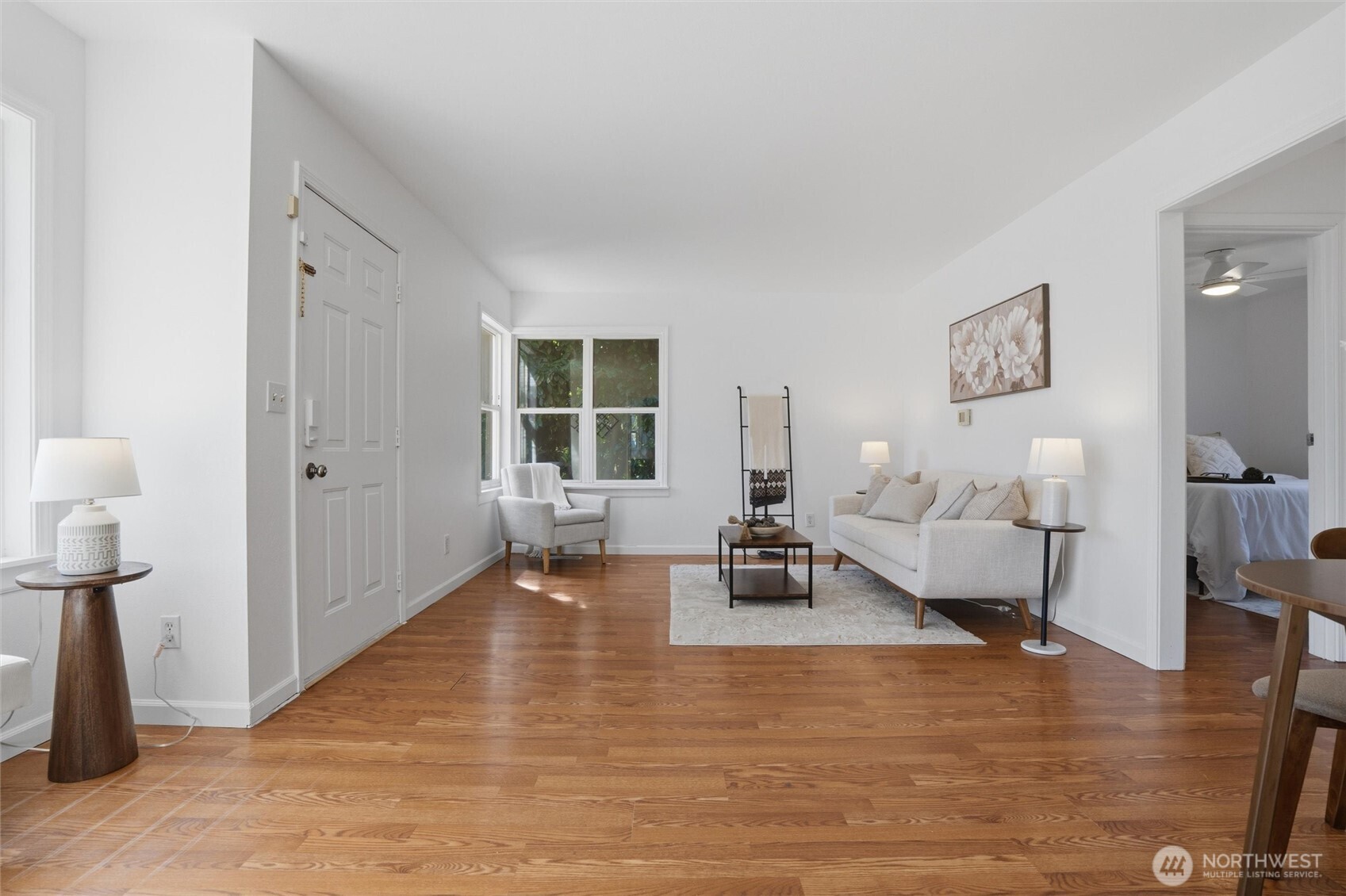 1329 N Cambrian Avenue , Bremerton, WA 98312