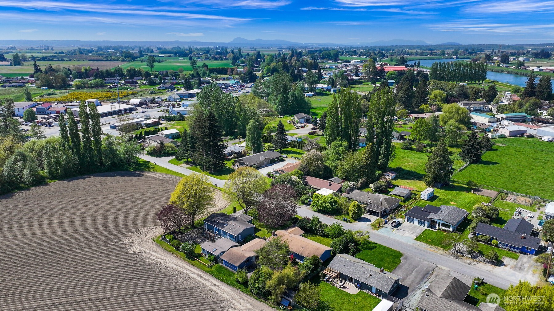 18114 Moores Garden Road , Mount Vernon, WA 98273