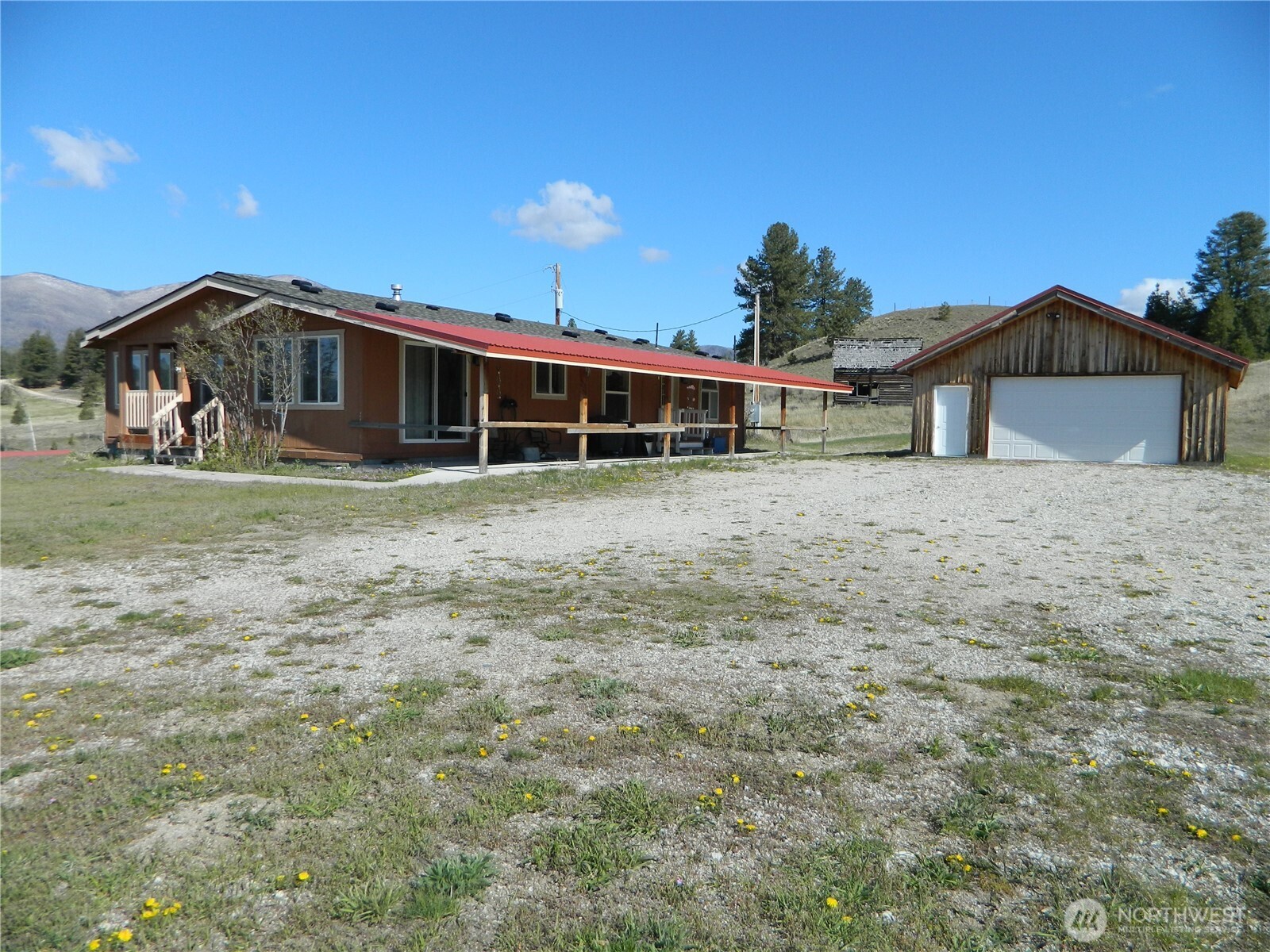 100 Summer , Tonasket, WA 98855