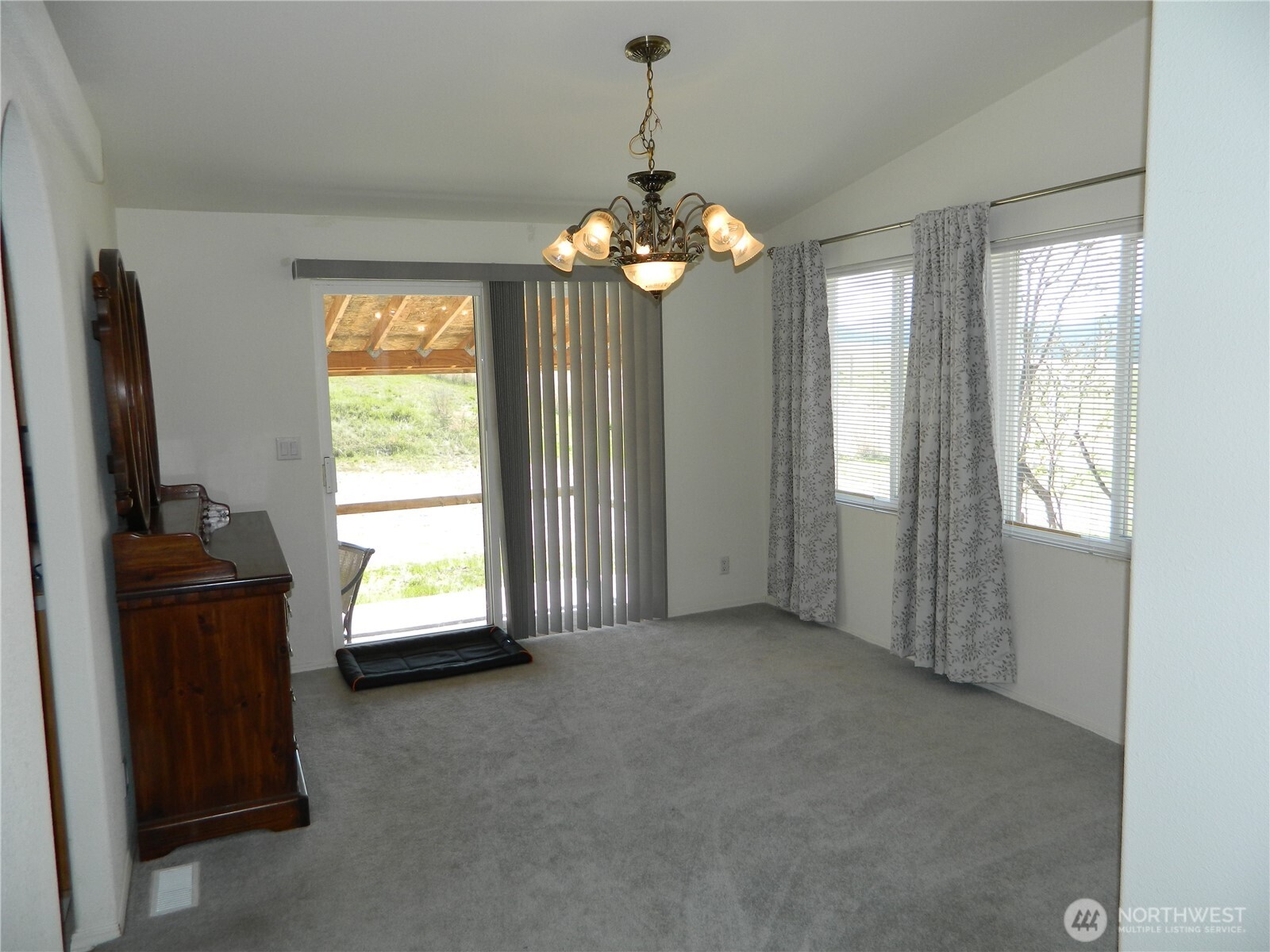 100 Summer , Tonasket, WA 98855