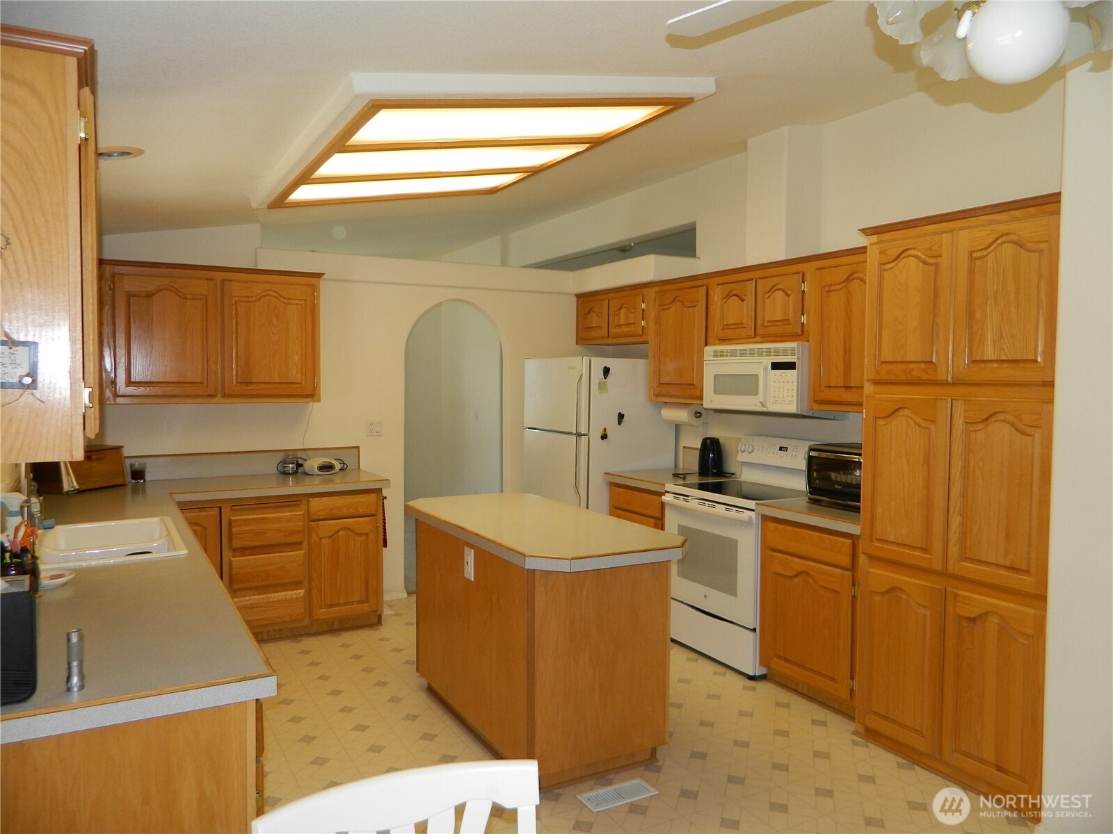 100 Summer , Tonasket, WA 98855