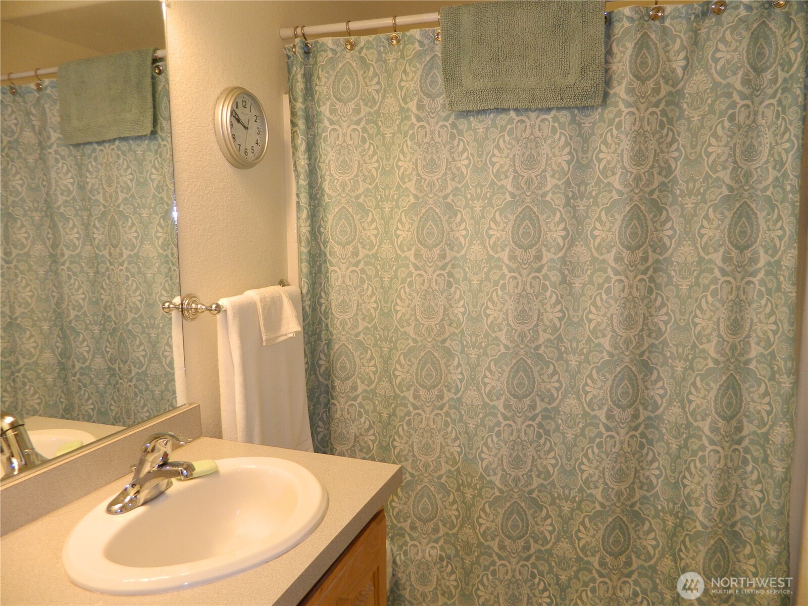 100 Summer , Tonasket, WA 98855