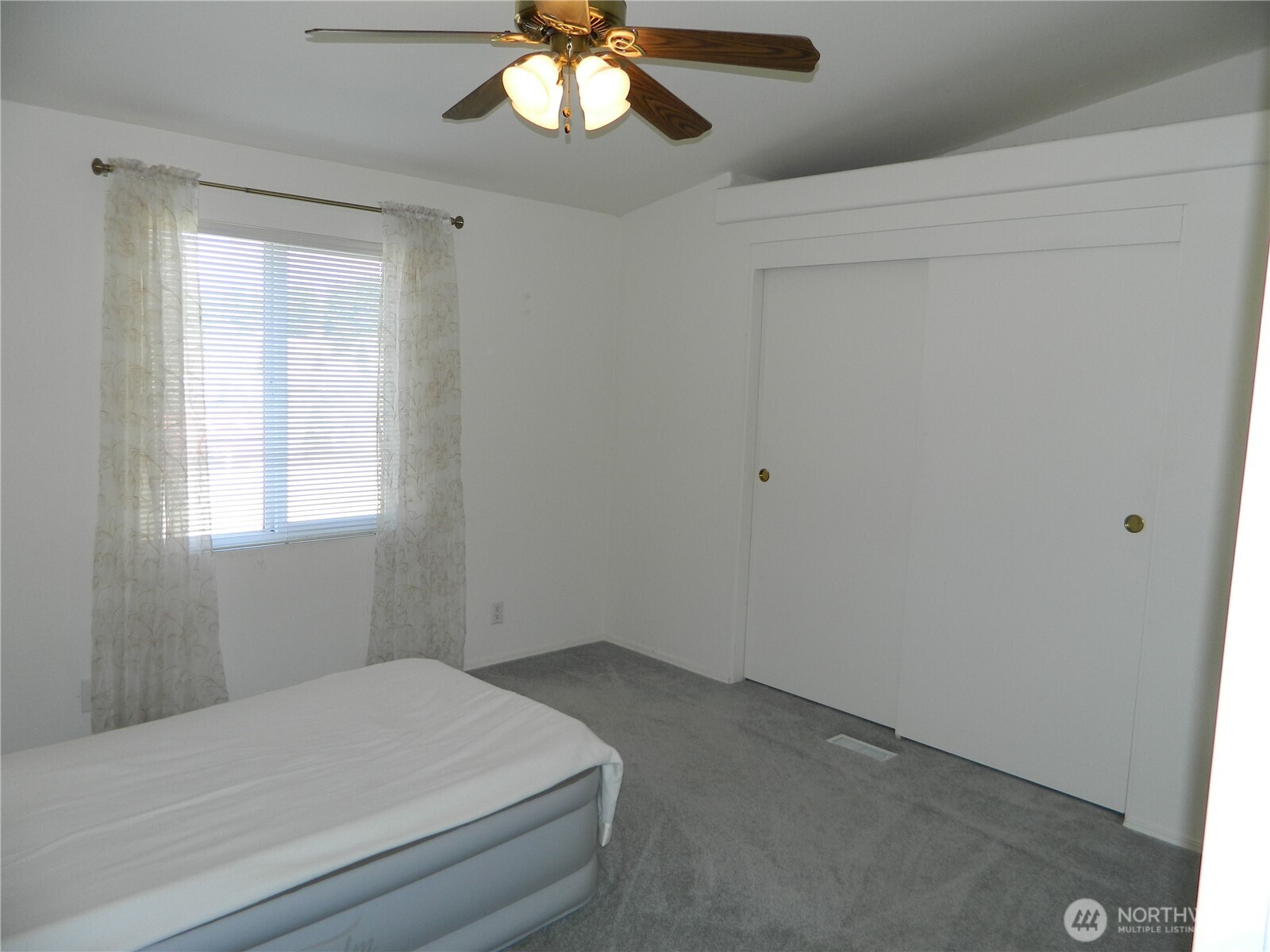 100 Summer , Tonasket, WA 98855