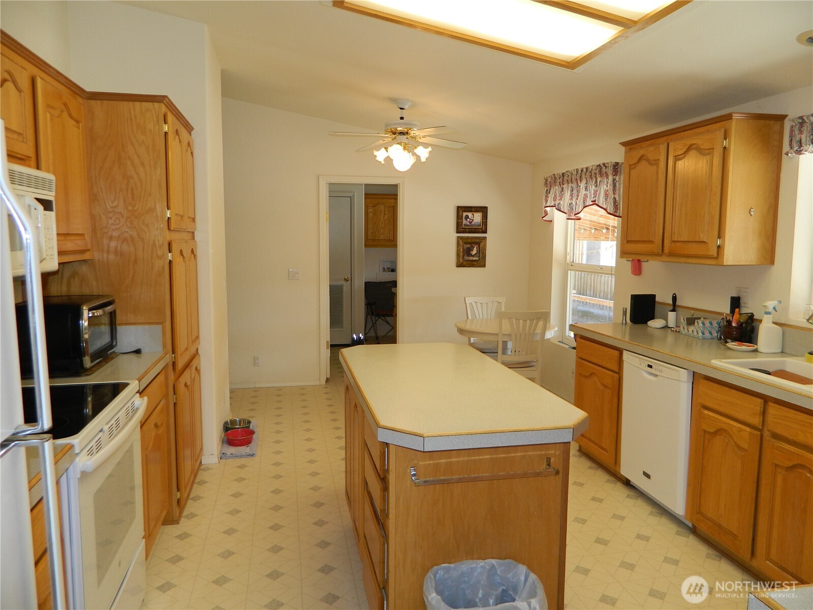 100 Summer , Tonasket, WA 98855