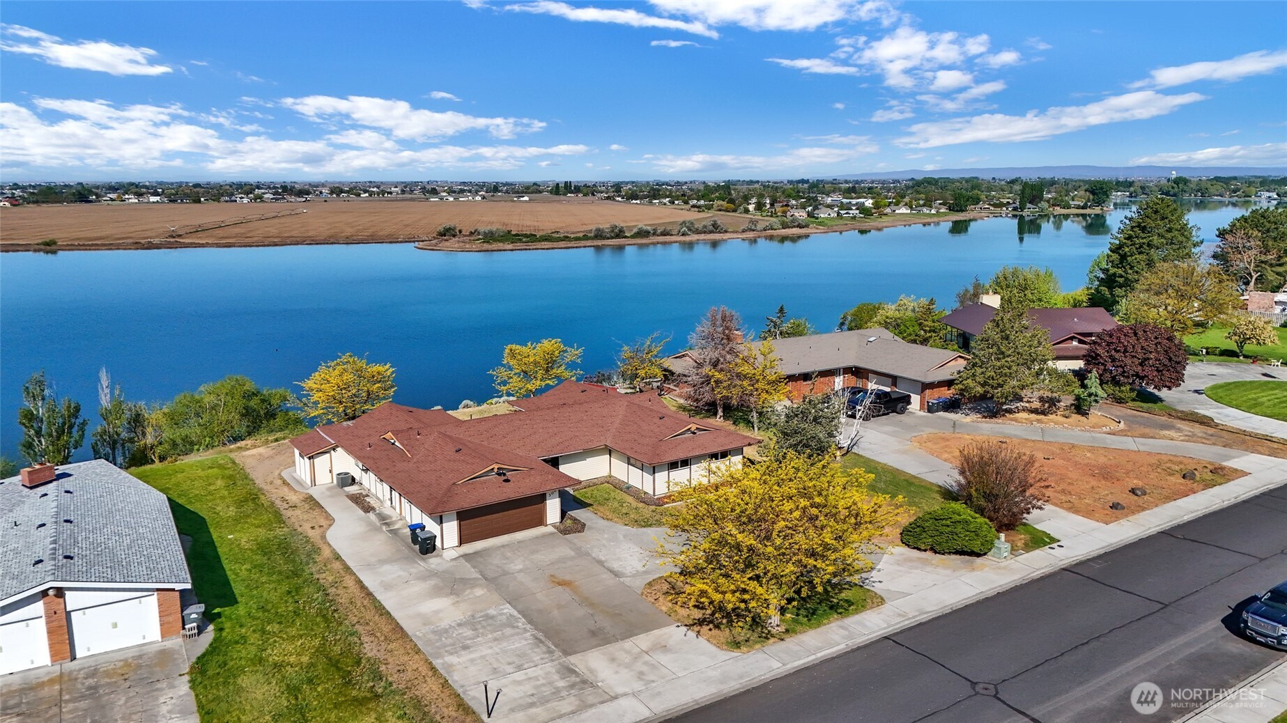 306 N Crestview Drive , Moses Lake, WA 98837
