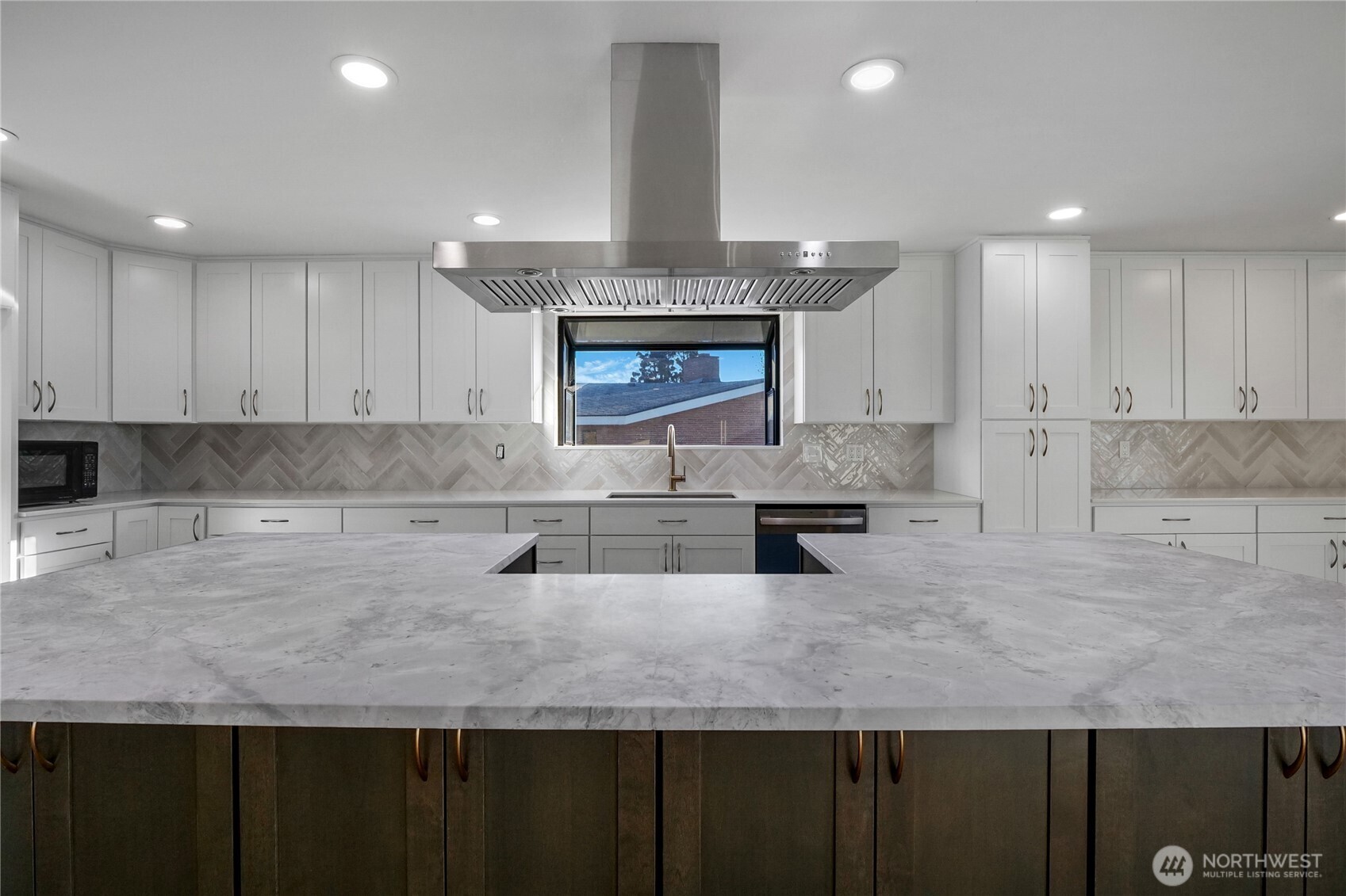 306 N Crestview Drive , Moses Lake, WA 98837
