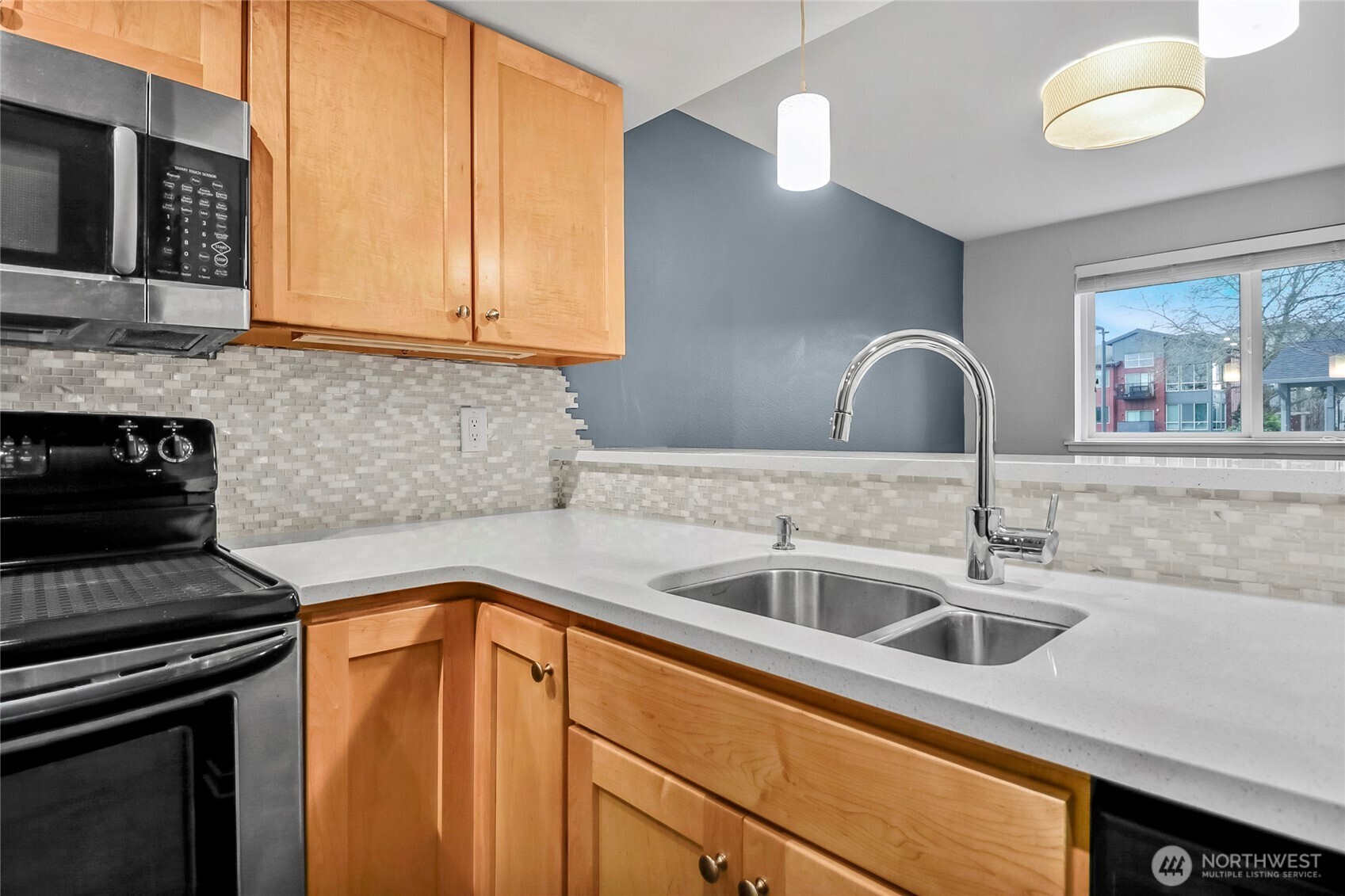 6700 NE 182nd Street #C104, Kenmore, WA 98028