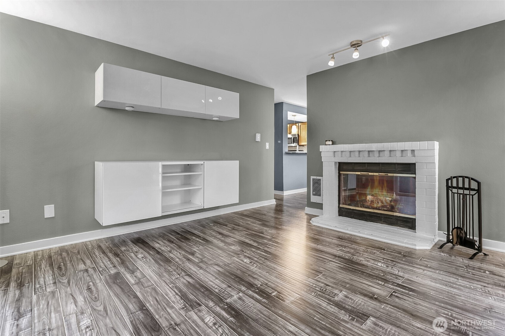 6700 NE 182nd Street #C104, Kenmore, WA 98028