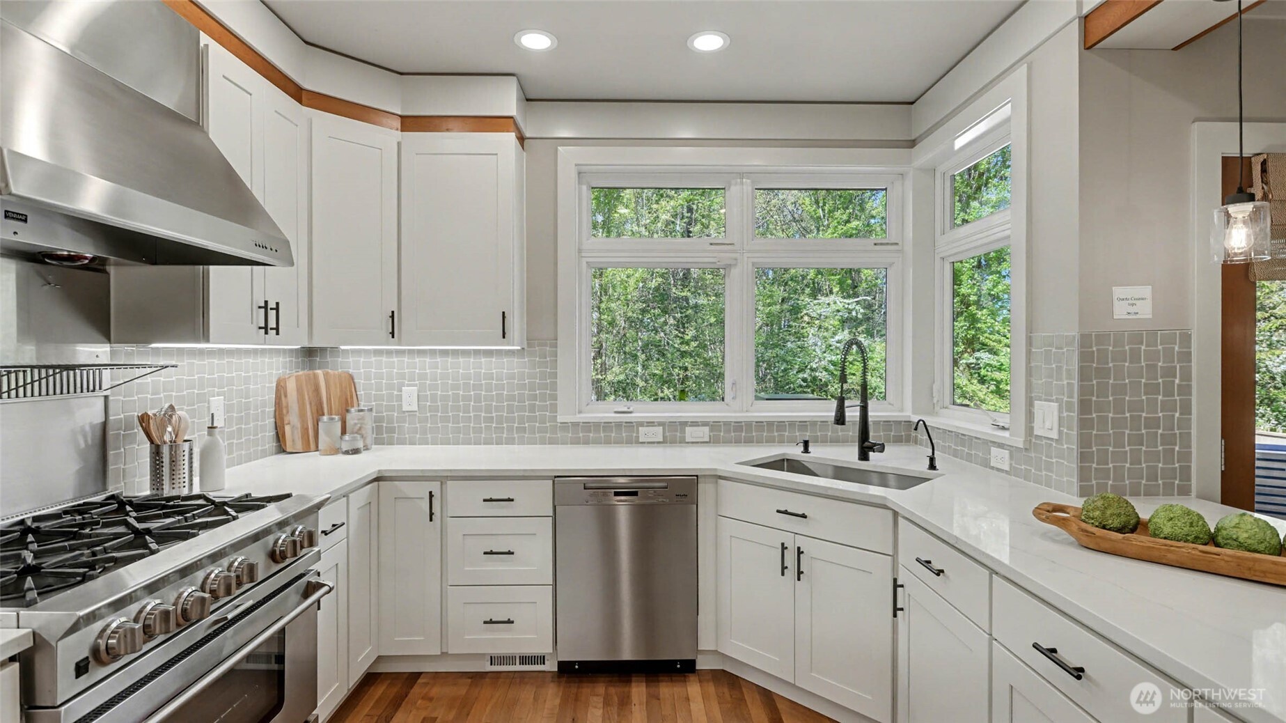 13730 Main Street , Bellevue, WA 98005