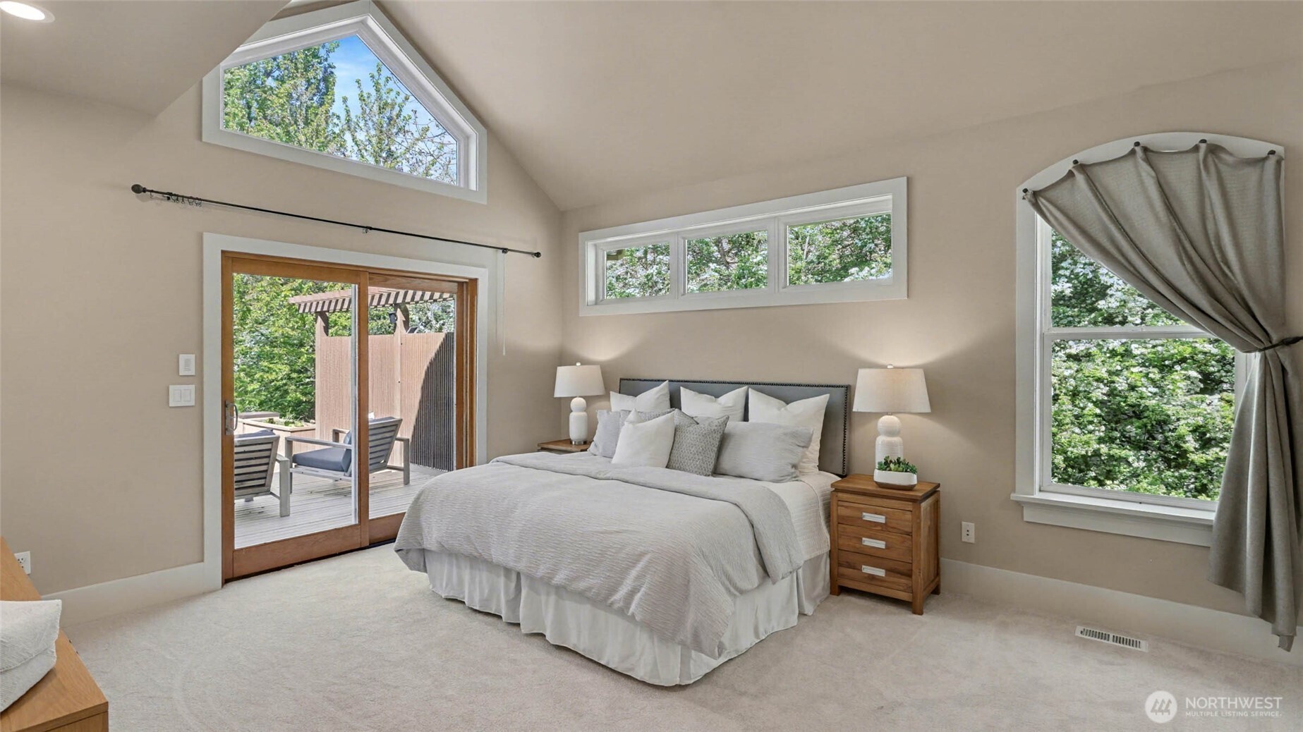 13730 Main Street , Bellevue, WA 98005