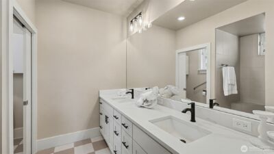 13730 Main Street , Bellevue, WA 98005 - Photo 20
