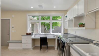 13730 Main Street , Bellevue, WA 98005 - Photo 22