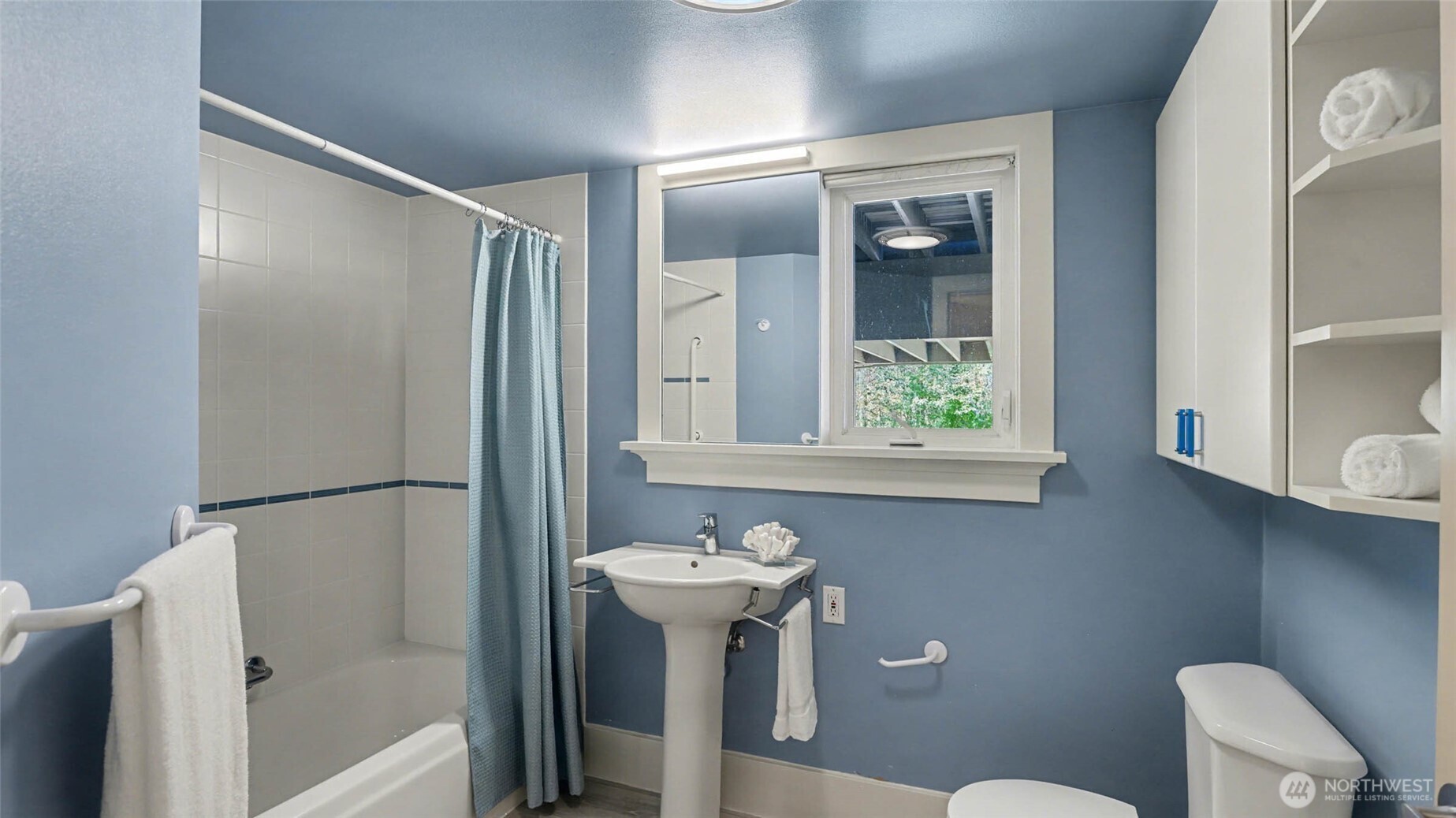 13730 Main Street , Bellevue, WA 98005