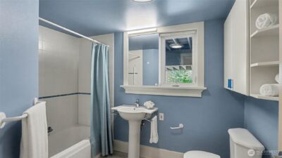 13730 Main Street , Bellevue, WA 98005 - Photo 36