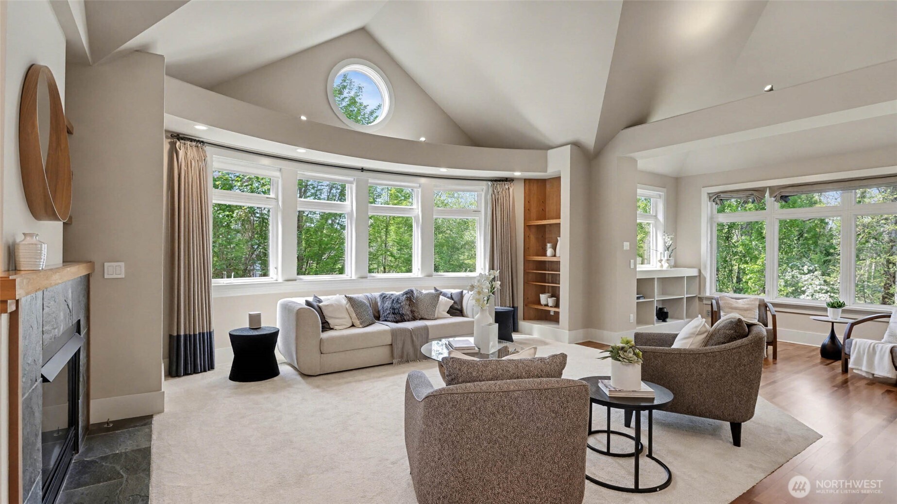 13730 Main Street , Bellevue, WA 98005