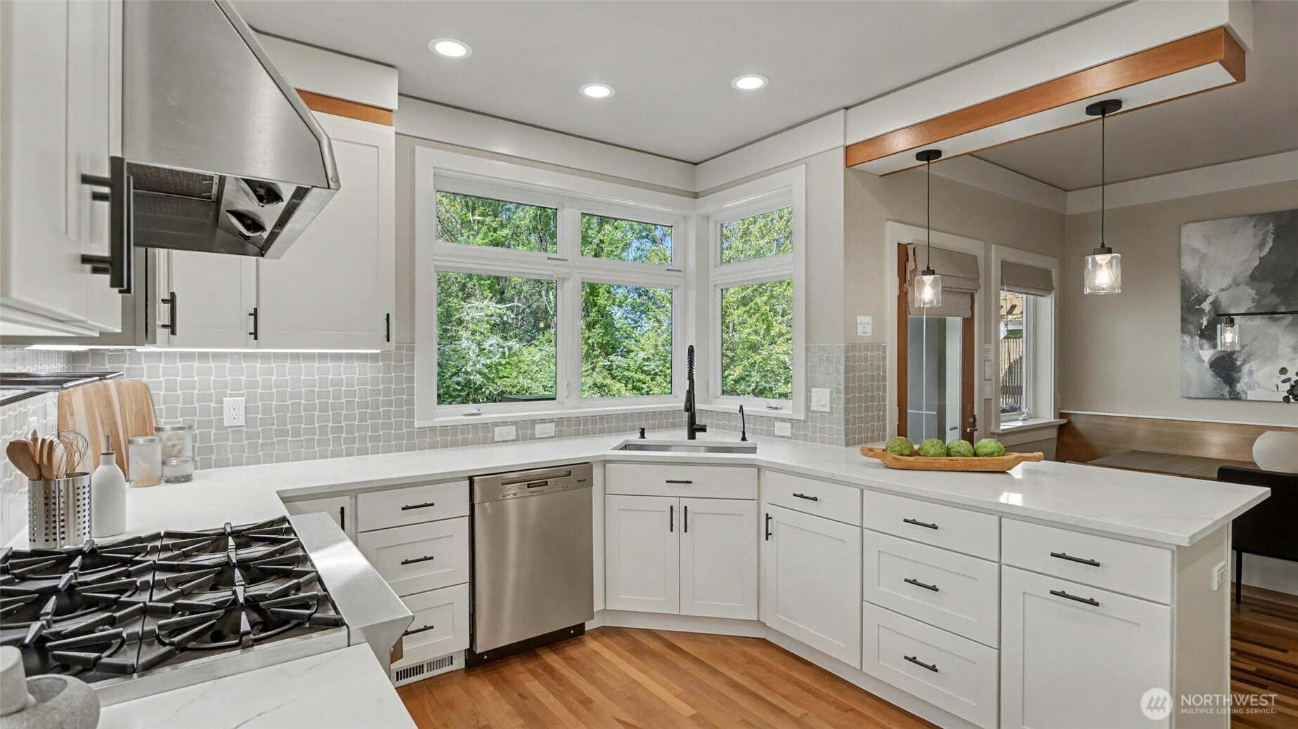 13730 Main Street , Bellevue, WA 98005