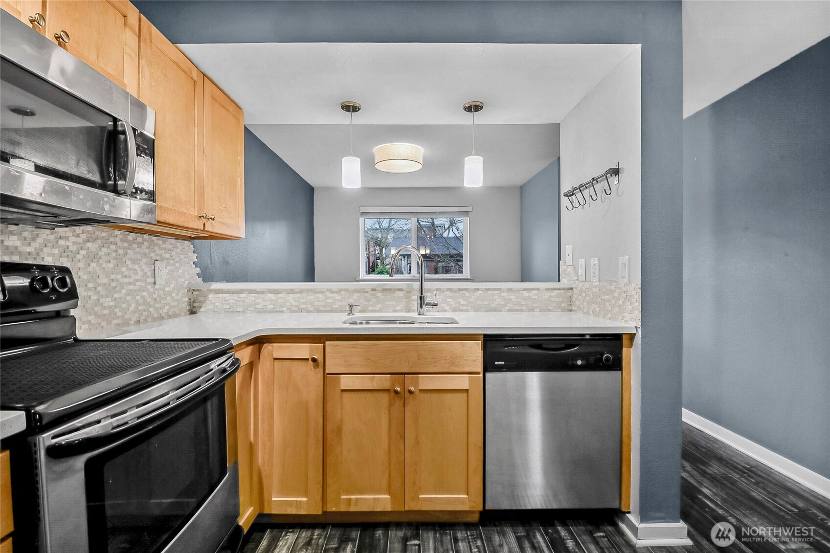 6700 NE 182nd Street #C104, Kenmore, WA 98028