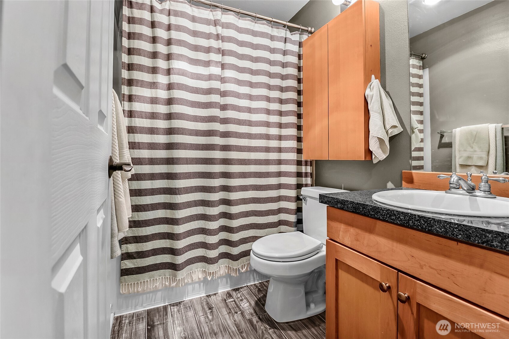 6700 NE 182nd Street #C104, Kenmore, WA 98028