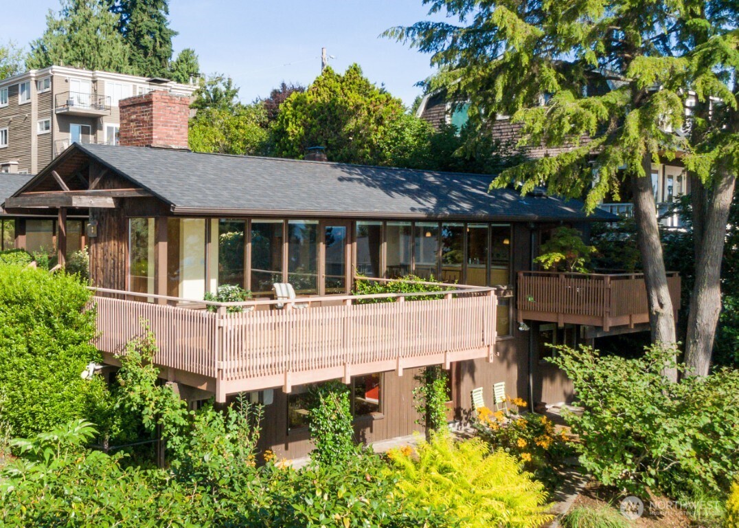 1415 38th Avenue , Seattle, WA 98122