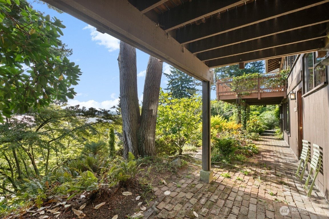 1415 38th Avenue , Seattle, WA 98122