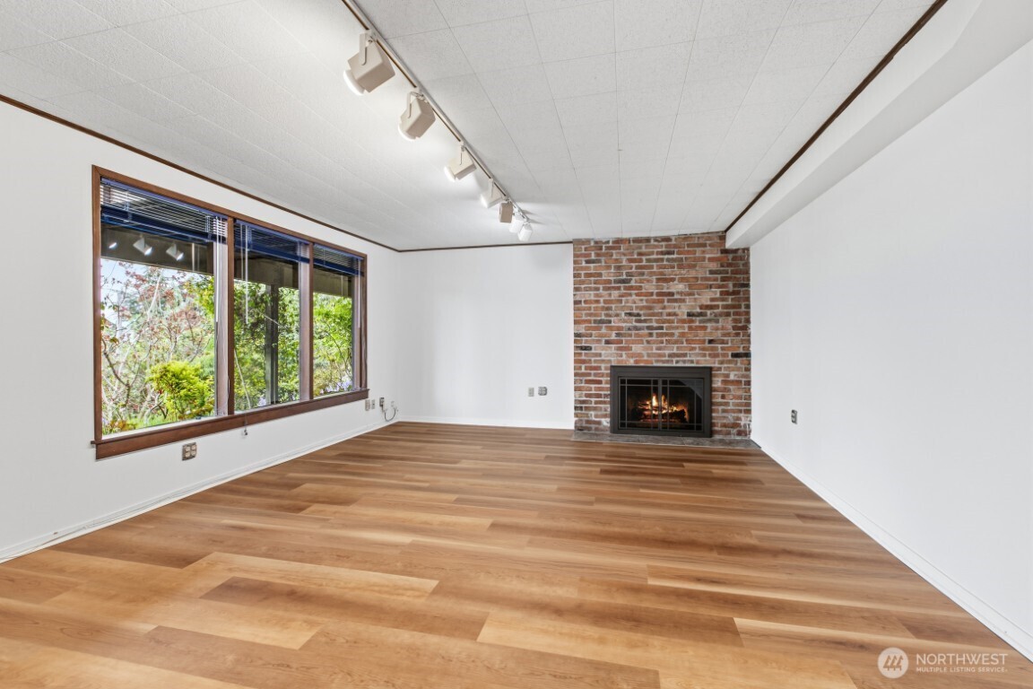 1415 38th Avenue , Seattle, WA 98122