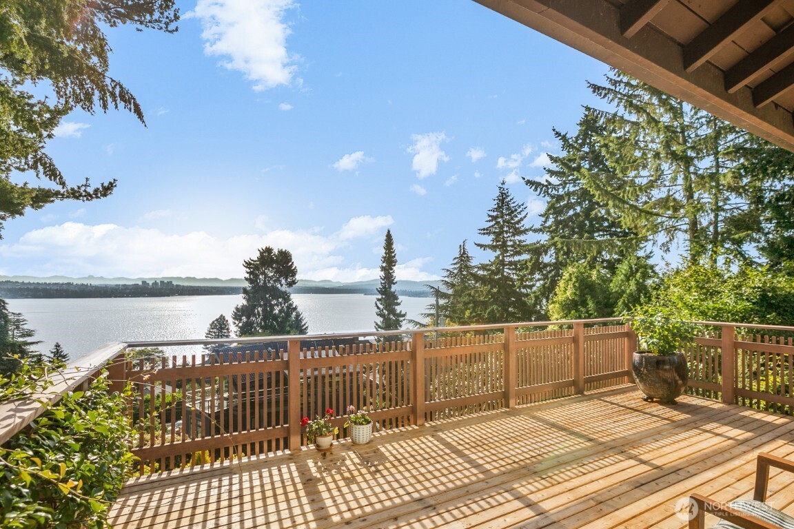 1415 38th Avenue , Seattle, WA 98122