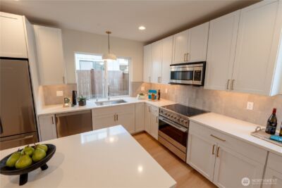 13540 39th Avenue NE #C, Seattle, WA 98125 - Photo 3
