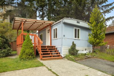 24222 54th Avenue W #12, Mountlake Terrace, WA 98043