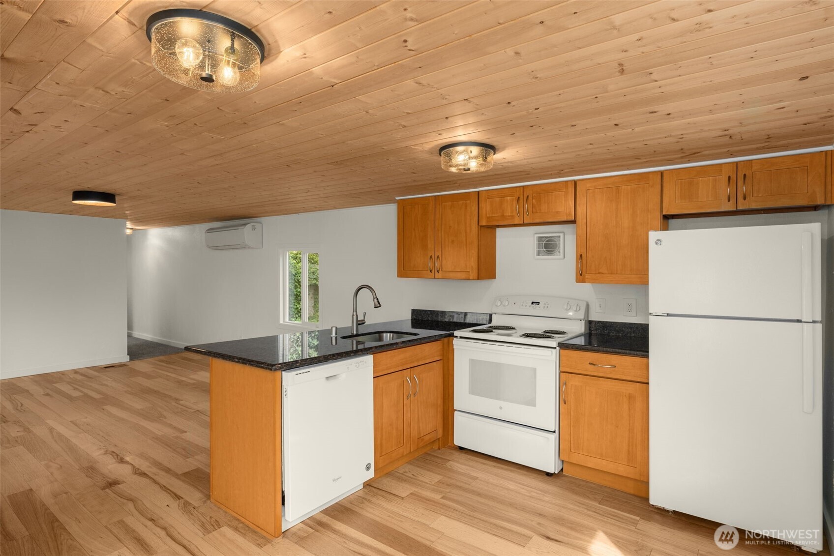24222 54th Avenue W #12, Mountlake Terrace, WA 98043