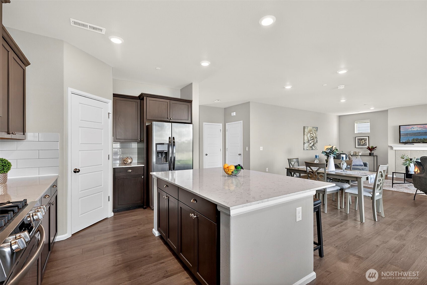 1472 Baker Heights Loop , Bremerton, WA 98312