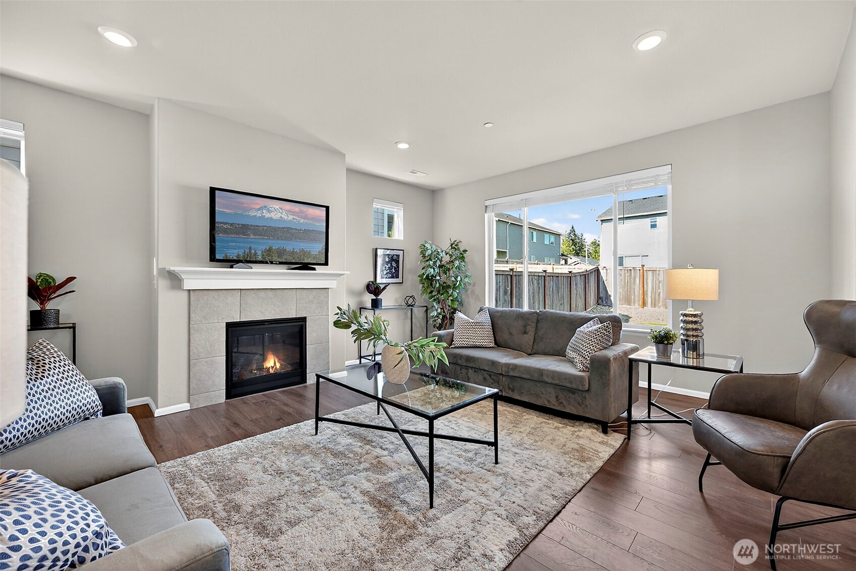 1472 Baker Heights Loop , Bremerton, WA 98312