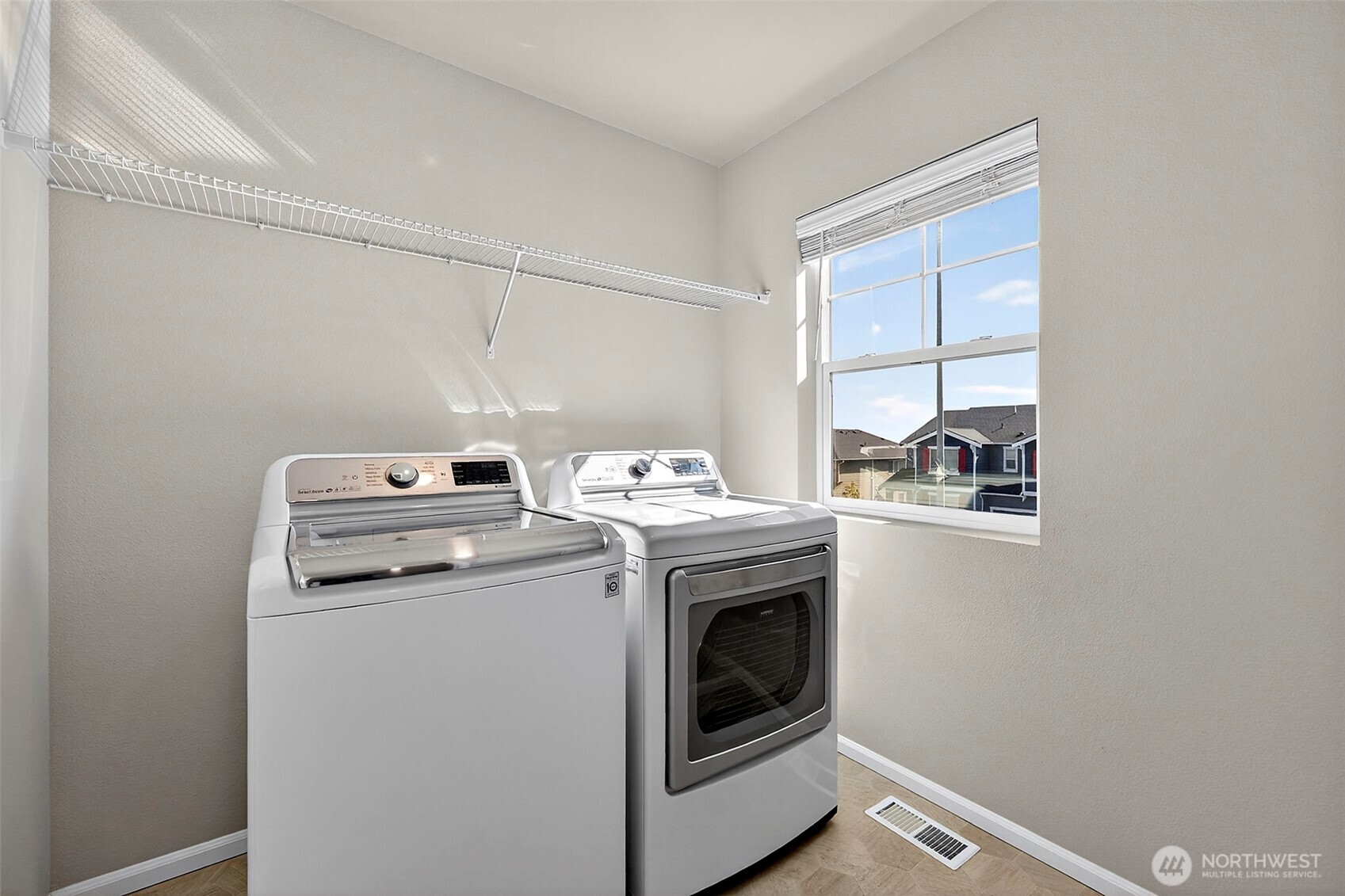 1472 Baker Heights Loop , Bremerton, WA 98312