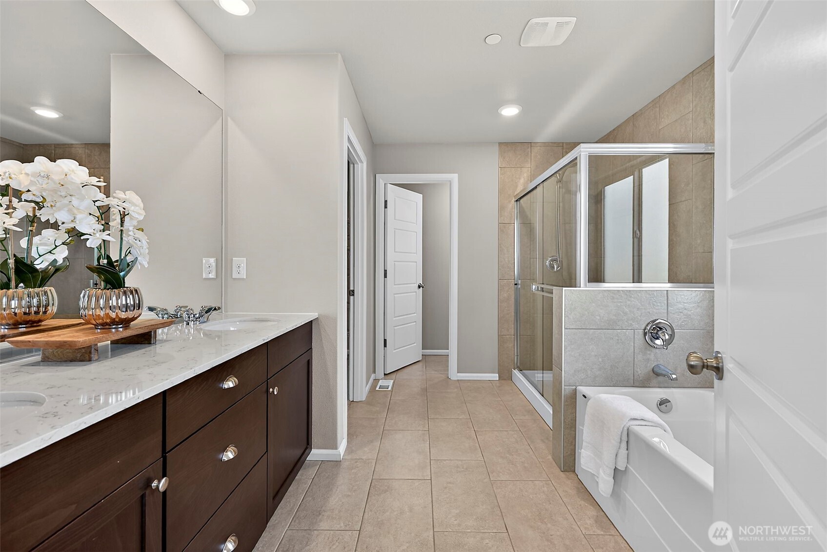 1472 Baker Heights Loop , Bremerton, WA 98312