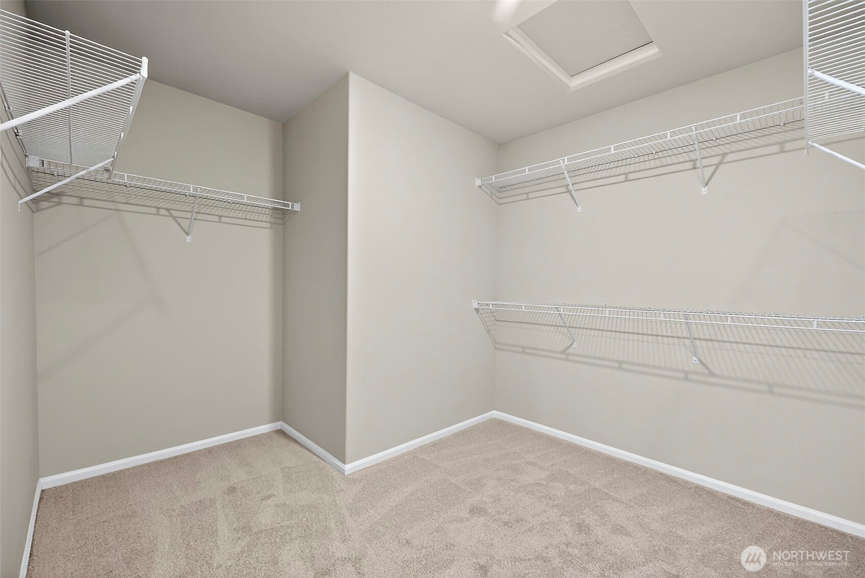 1472 Baker Heights Loop , Bremerton, WA 98312