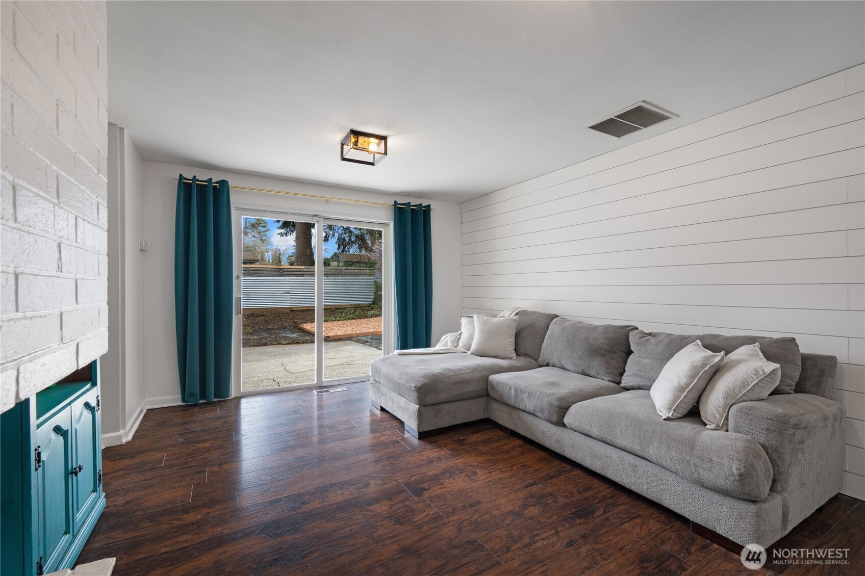 21615 82nd Avenue W, Edmonds, WA 98026