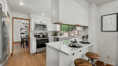 24238 SE 43rd Court , Sammamish, WA 98029 - Photo 11