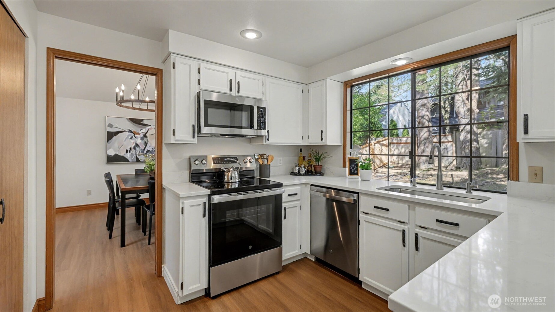24238 SE 43rd Court , Sammamish, WA 98029
