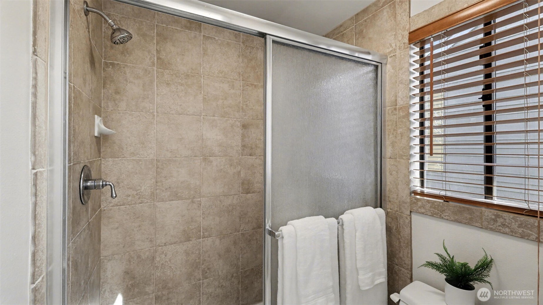 24238 SE 43rd Court , Sammamish, WA 98029