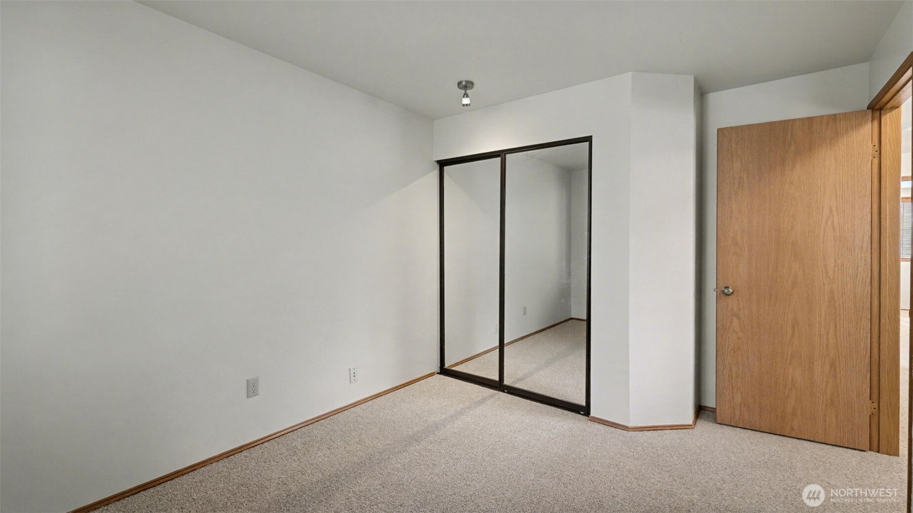 24238 SE 43rd Court , Sammamish, WA 98029