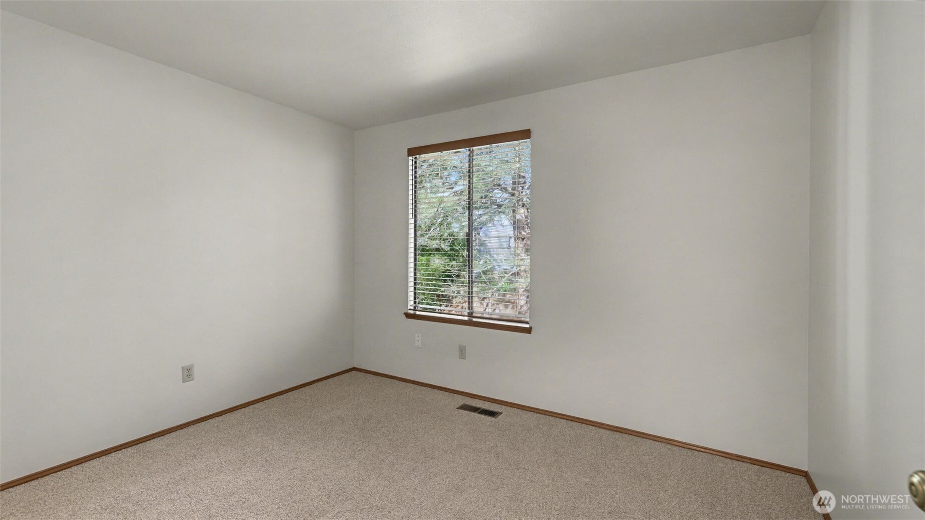 24238 SE 43rd Court , Sammamish, WA 98029