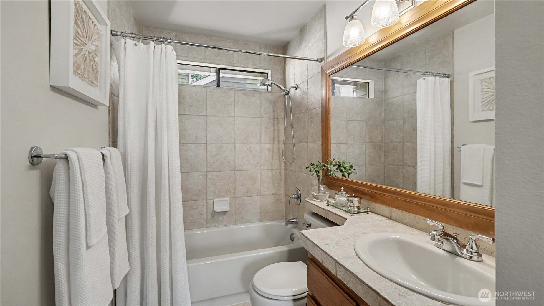24238 SE 43rd Court , Sammamish, WA 98029
