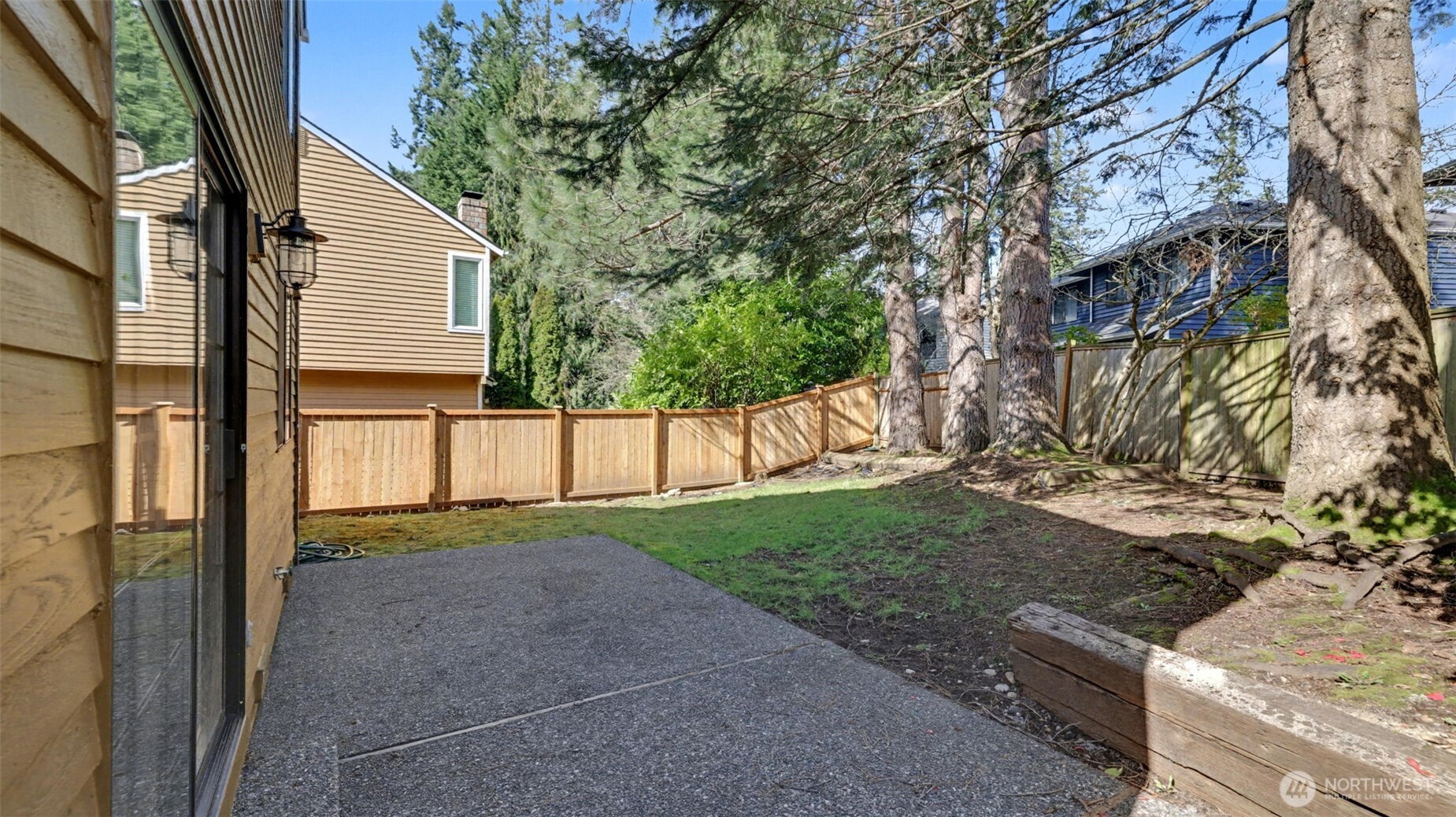 24238 SE 43rd Court , Sammamish, WA 98029