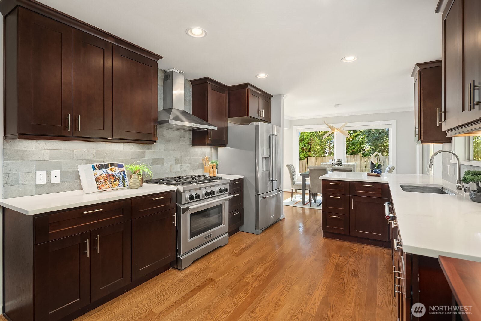 12516 SE 4th Place , Bellevue, WA 98005