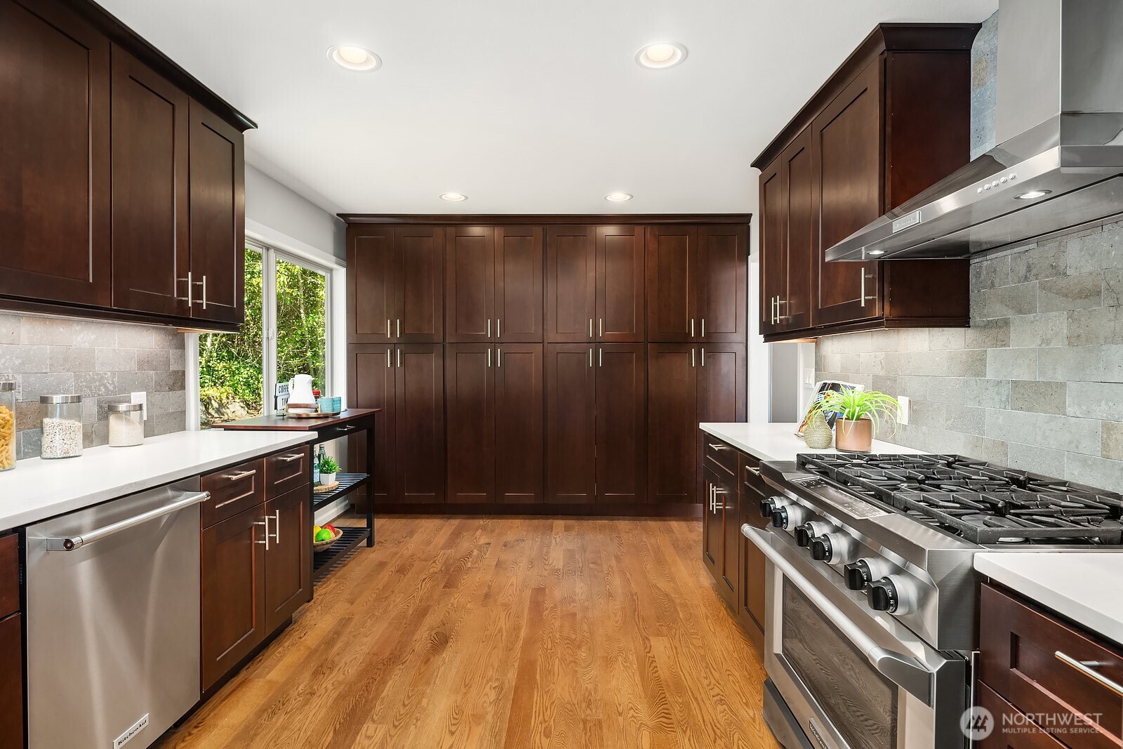 12516 SE 4th Place , Bellevue, WA 98005