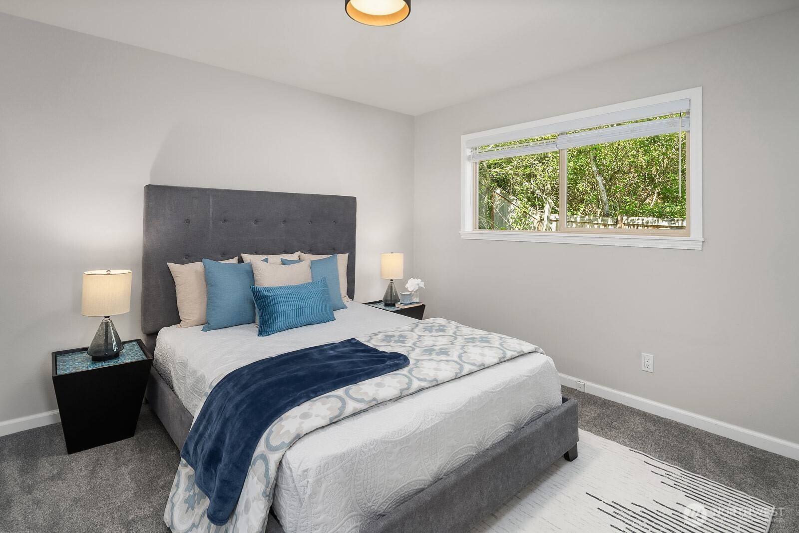 12516 SE 4th Place , Bellevue, WA 98005